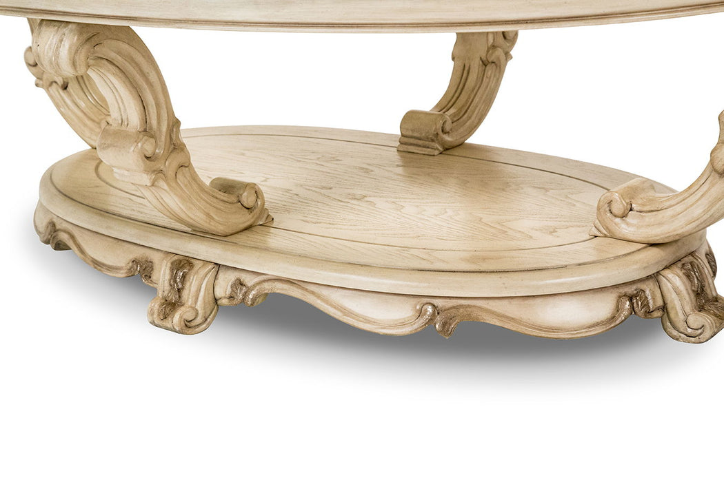 Platine de Royale - Oval Cocktail Table - Champagne